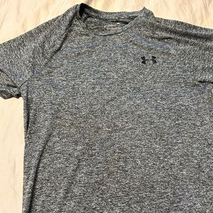 Under Armour T